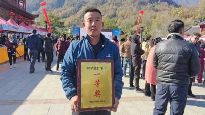 2025年，甘肃省陇南市康县天麻麻王评比及招商会在阳坝召开。三河坝镇斜坡村天麻种